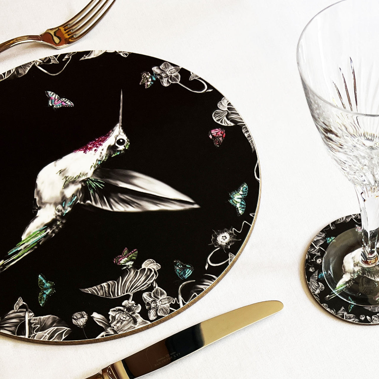 Hamilton Hummingbird placemat in black in table setting